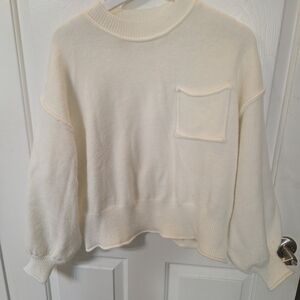 Chic Cream Crew Neck Sweater with Pocket